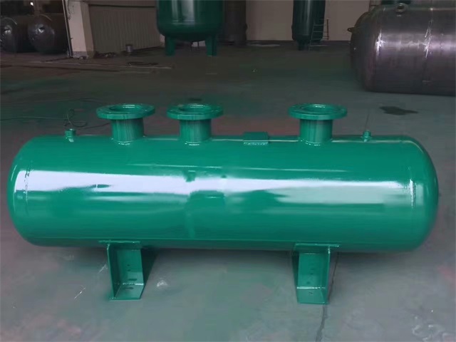 开封开封开封蒸汽分气缸